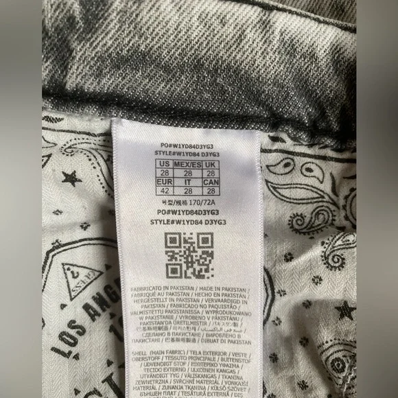 NWOT! GUESS Denim skirts Sz 28 - Picture 12 of 17